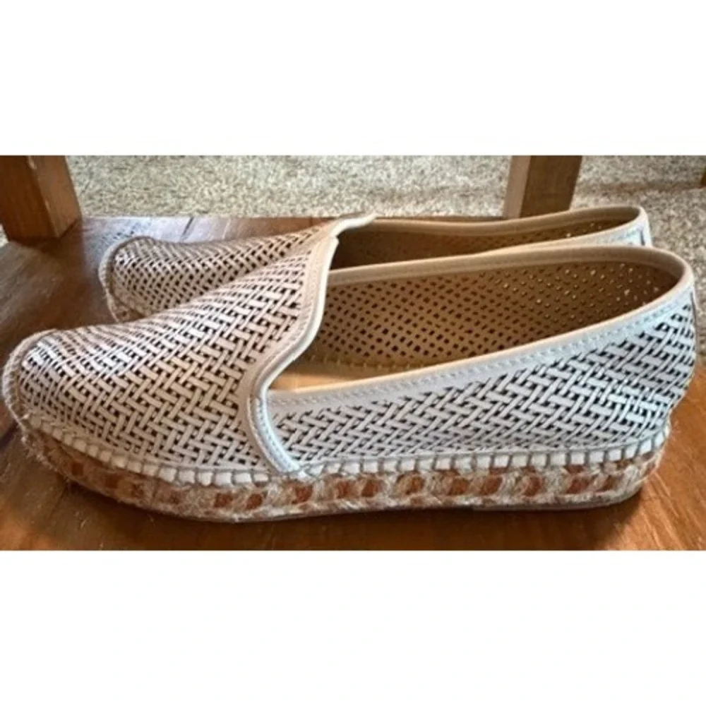 Vince Camuto Hamorra White Woven Leather Espadrille Flats 9M 40 Slip On‎ Loafer